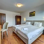 Aparthotel Complex Silver Hills