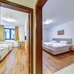 Aparthotel Complex Silver Hills