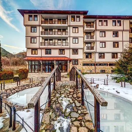 Aparthotel Silver Hills Free Parking 3*