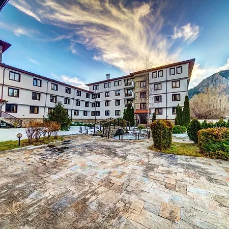 Silver Hills Free Parking Aparthotel