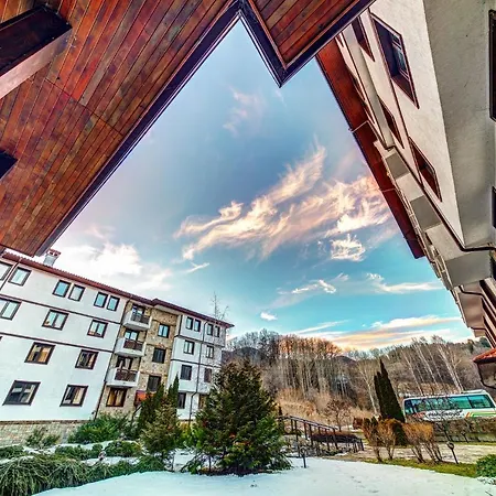 Silver Hills Free Parking 3*