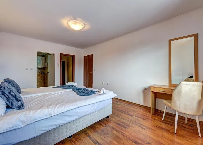 Complex Silver Hills Aparthotel